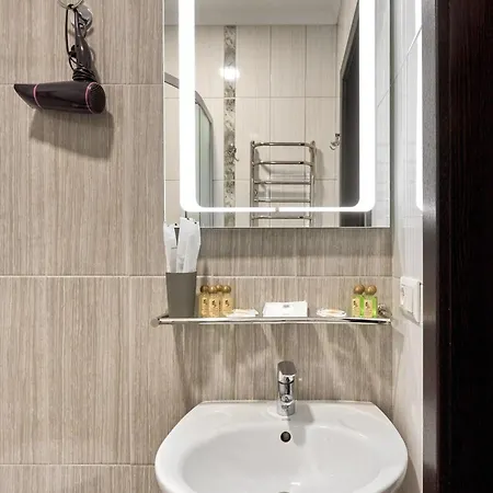 Zaporizʹka Sich Otel